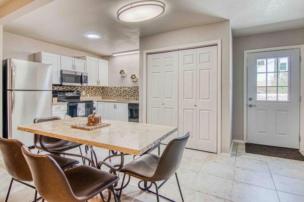 Villa My Cozy Duplex A In The Heart Of West Side El Paso Exterior foto